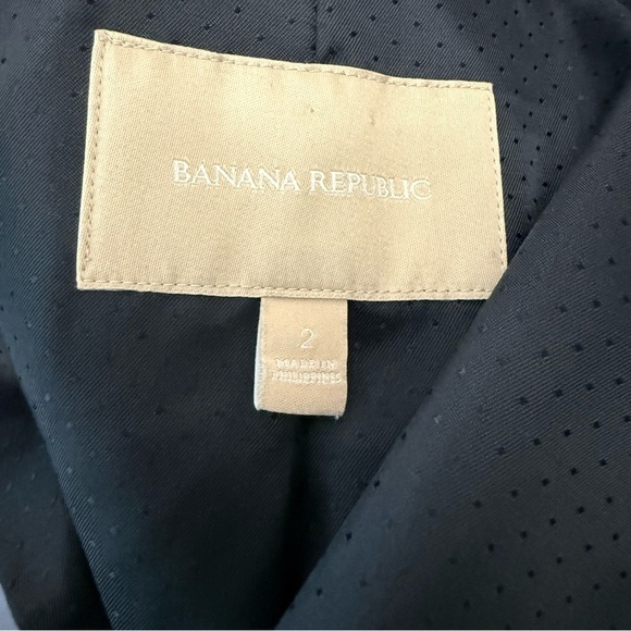 Banana Republic Wool Blazer Size 2 EUC - Picture 3 of 5